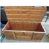Image 2 : "Huppe" cedar lined storage bench