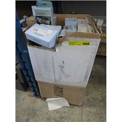 Box of approx. 30 new bathroom accessories