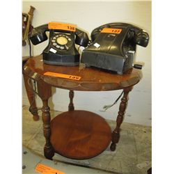 Round wood end table - 18" t x 17" dia.