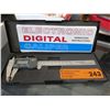 Image 1 : Electronic digital caliper in case
