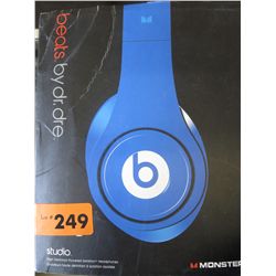 Isolation headphones - blue