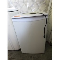 Mini refrigerator