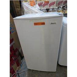 Magic Chef mini fridge