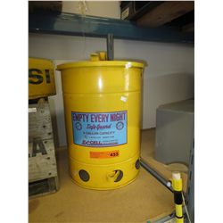 Vintage 6 gallon Safeguard waste can