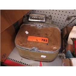 Vintage car radio and speaker