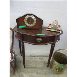 Sheraton style occasional table