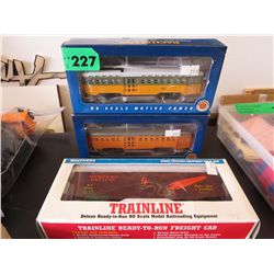 3 Model trains, in package