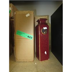 6 glazed ceramic vases, new in box