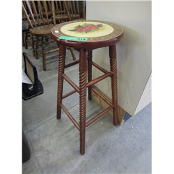 Kitchen stool with tomato motif