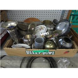 Large tray of assorted housewares