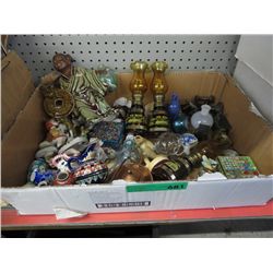 Box of assorted decorative items