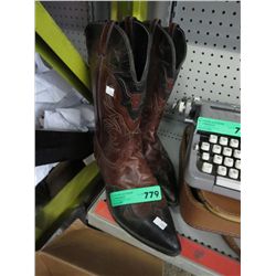 Pair of cowboy boots - size 10
