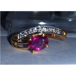 1.92g Ring made of 14kt Gold , 0.085 Ct Diamond and 0.61 Ct Ruby