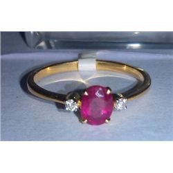 1.69g Ring made of 18kt Gold , 0.04 Ct Diamond and 0.59 Ct Ruby