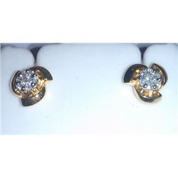 3.33g Earring Made of 14Kt Gold ,0.21 Ct Diamond