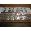 Image 1 : 1988 & 1989 US MINT SETS P/D (WITH ENVELOPES)