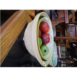 RETRO MIXING BOWLS(2) AND ARTIFICIAL APPLES