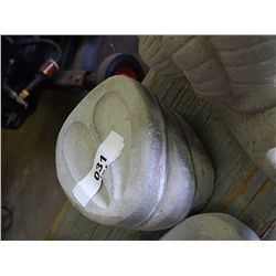 CONCRETE - HOOF - SMALL - 3