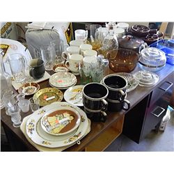 LARGE LOT ASSORTED COLLECTABLE AND OTHER GLASSWARE - EVERYTHING ONTOP OF DESK