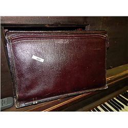 VINTAGE BRIEF CASE