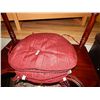 Image 2 : CHAIR CUSHIONS - 4 TTL - 2 SIDED (RED OR FLOWERED)
