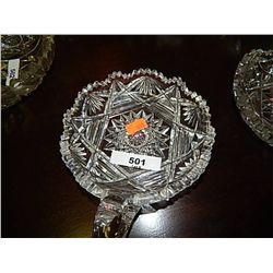 PIN WHEEL CRYSTAL DISH WITH HANDLE