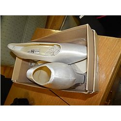 LADIES SHOES - SIZE - ?