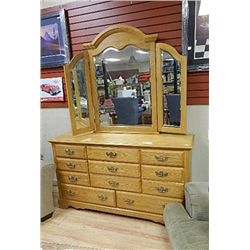 DRESSER WITH WING MIRROR - NEW - 8 DRAWER