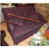 Image 1 : PLAID LOVE SEAT