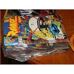 BOX OF ASSORTED COLLECTABLE AND OTHER COMIC BOOKS