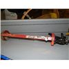 Image 1 : LARGE CAULKING GUN, PRY BAR AND SQUARE