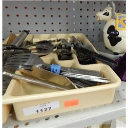 ASSORTED CUTLERY IN TRAY