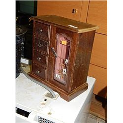 JEWELERY BOX