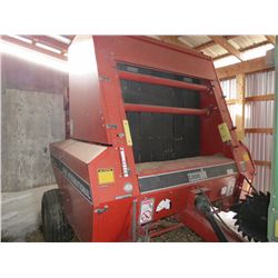 Case IH 8465 Round Baler