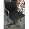 Image 1 : CHROME AND BLACK GAS LIFT OFFICE CHAIR
