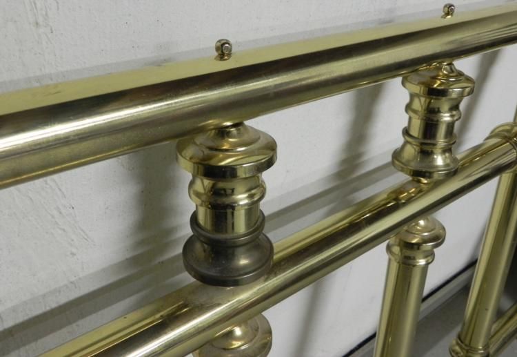 Antique Brass Queen Size Bed Frame w/Globe Finials