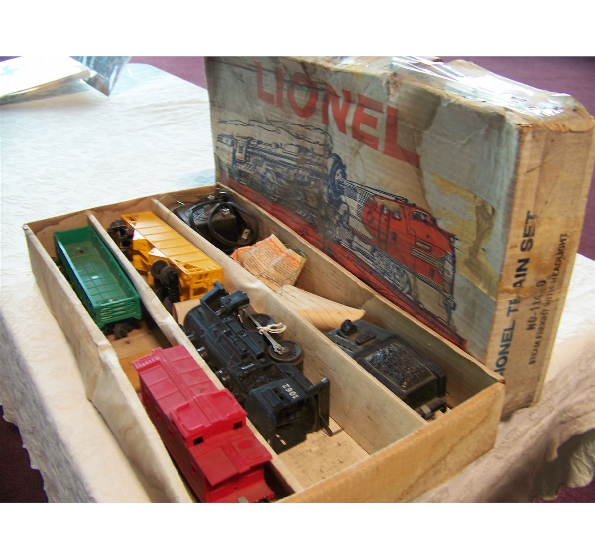 1960'S LIONEL TRAIN SET NO 11430 INCLUDING BOX, ENGINE. AS SHOWN