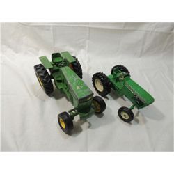 LOT 2 SCALE MODEL DIECAST TRACTORS.