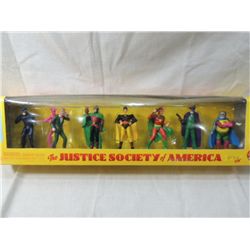 7 PC JUSTICE SOCIETY OF AMERICA VINYL FIGURES