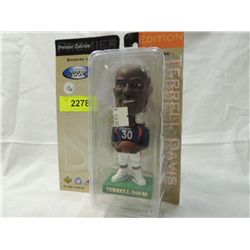 NEW NFL FOOTBALL TERRELL DAVIS BOBBLE HEAD