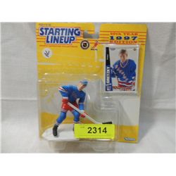 WAYNE GRETZKY STARTING LINEUP ACTION FIGURE