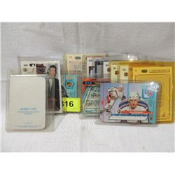 LOT 12 1990S ASSORTED HOCKEY PLAYER CARDS