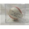Image 2 : BRUCE SUTTER AUTOGRAPHED BALL