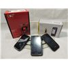 Image 1 : LOT 5 ASSORTED DIGITAL PHONES: 3 US CELLUAR, 2