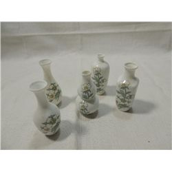 CHINESE MINIATURE VASES IN BOX