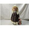 Image 1 : PORCELAIN DOLL HOLIDAY GIRL HOUSE OF LLOYD 1990