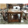 Image 2 : OAK END TABLE CONTEMPORARY GLASS TOP