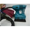 Image 2 : Makita 1.6 Amp Palm Sander