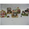 Image 3 : 10 Liberty Falls Collection Houses and The American Collection 6 Miniature Accessory Set