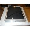 Image 1 : Aluminum Table Top Showcase, 18"x24", no key